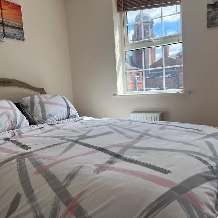 Centrally Located Lincolnshire Home With Free Parking On Premises ภายนอก รูปภาพ