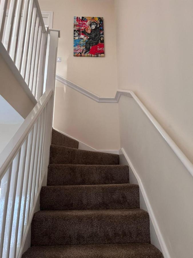 Centrally Located Lincolnshire Home With Free Parking On Premises ภายนอก รูปภาพ